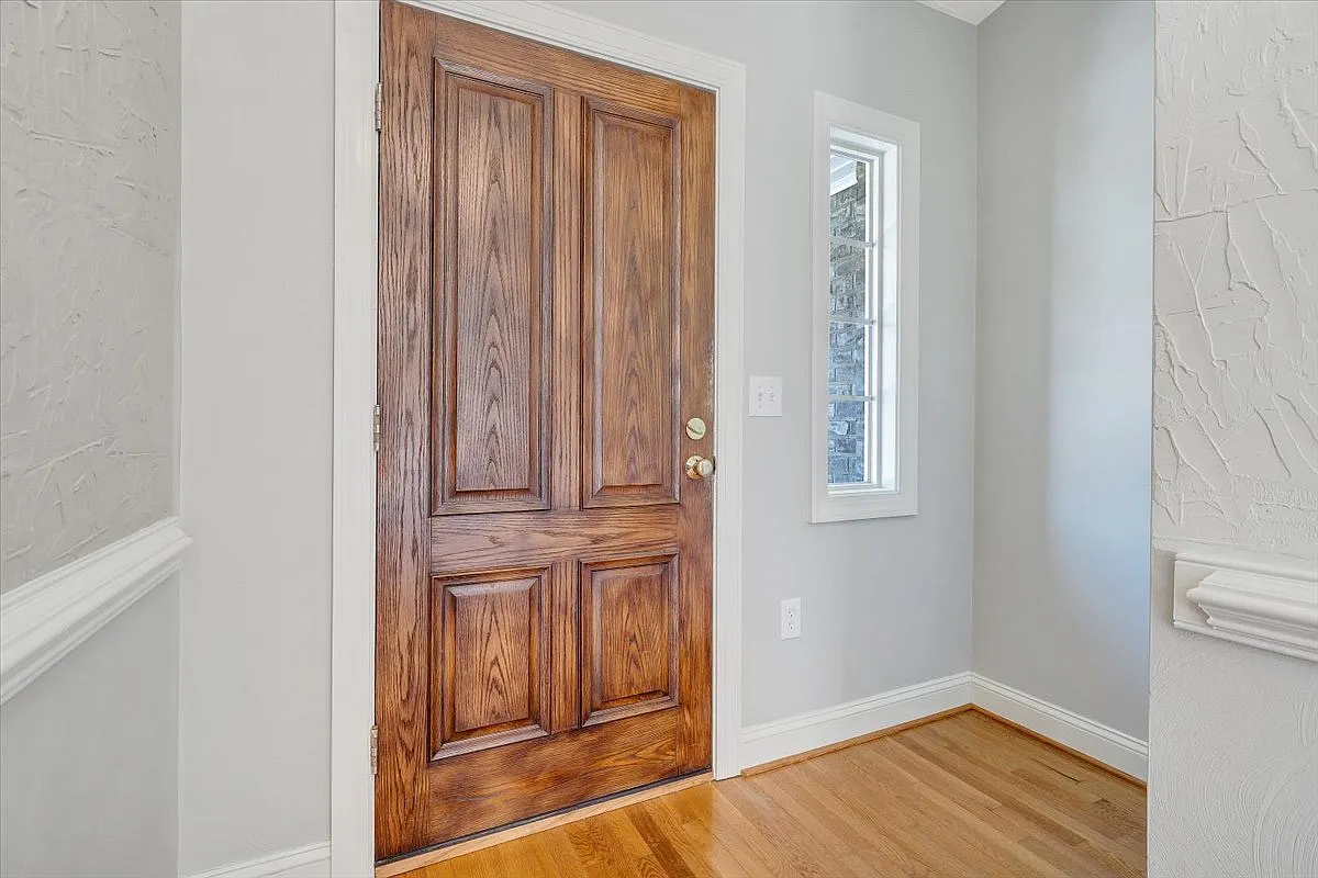 3 bed, 1692 sqft, $1,895 — Photo 3