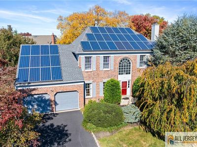 23 Dickinson Rd, Kendall Park, NJ, 08824
