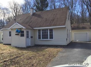 57 Oakdale Ave S, New Hartford, NY 13413