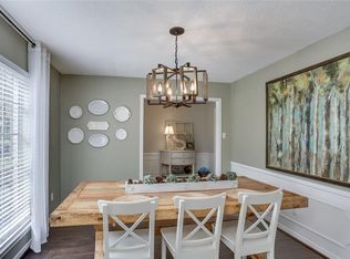 2039 Willow Point Dr, Kingwood, TX 77339