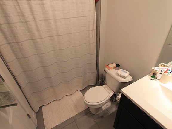 2nd image of 6656 Germantown Ave APT 401