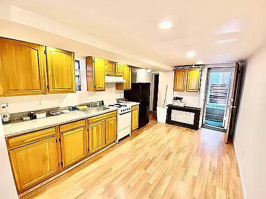5th image of 266 9th St #1