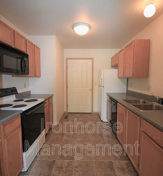 2460 Wheeler Dr #A — Photo 6