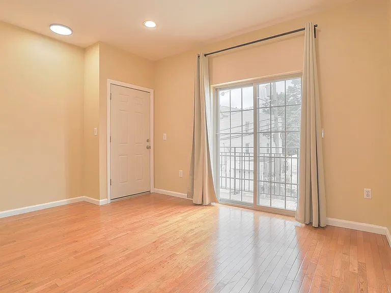 249 Winfield Ave #A — Photo 15