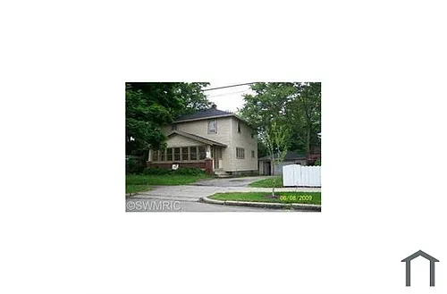 1147 Cooper Ave SE Photo 1
