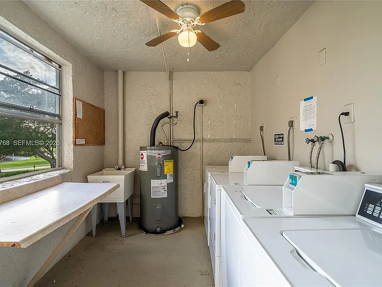 9340 Lagoon Pl #304 — Photo 31