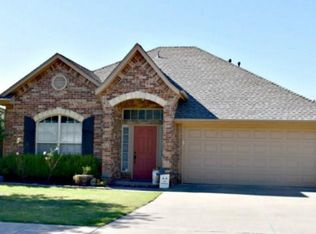 105 Westend Ct, Tuttle, OK 73089