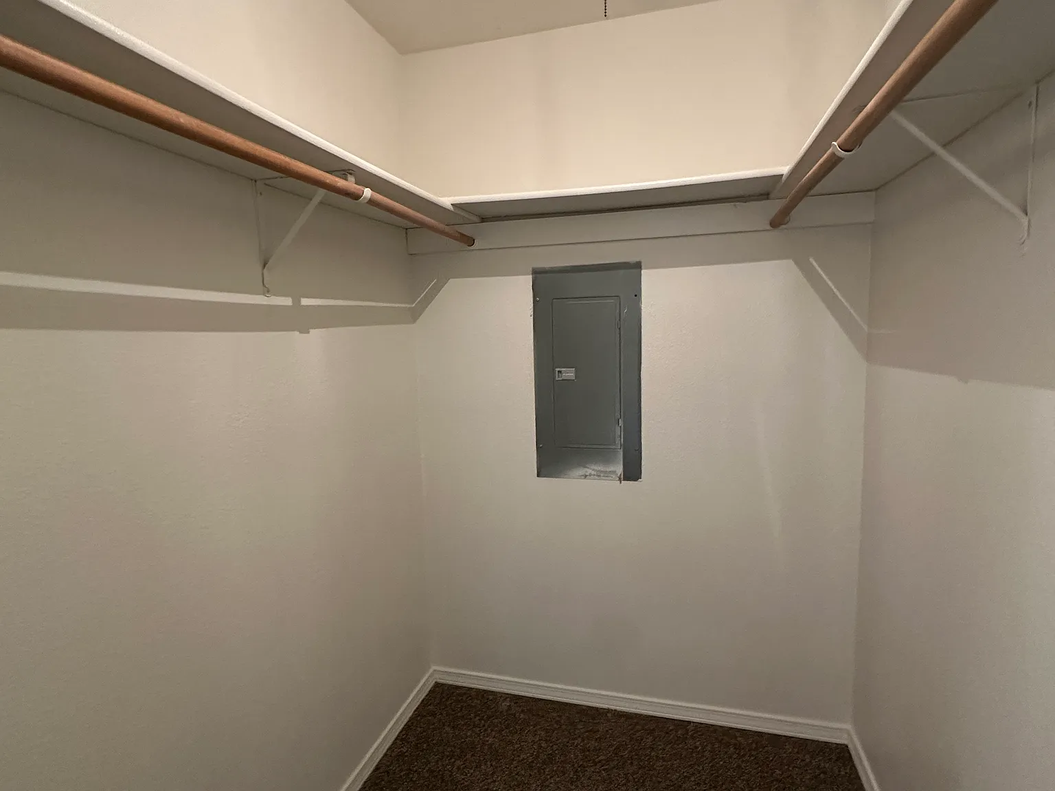 2 bed, 1121 sqft, $1,800 — Photo 2