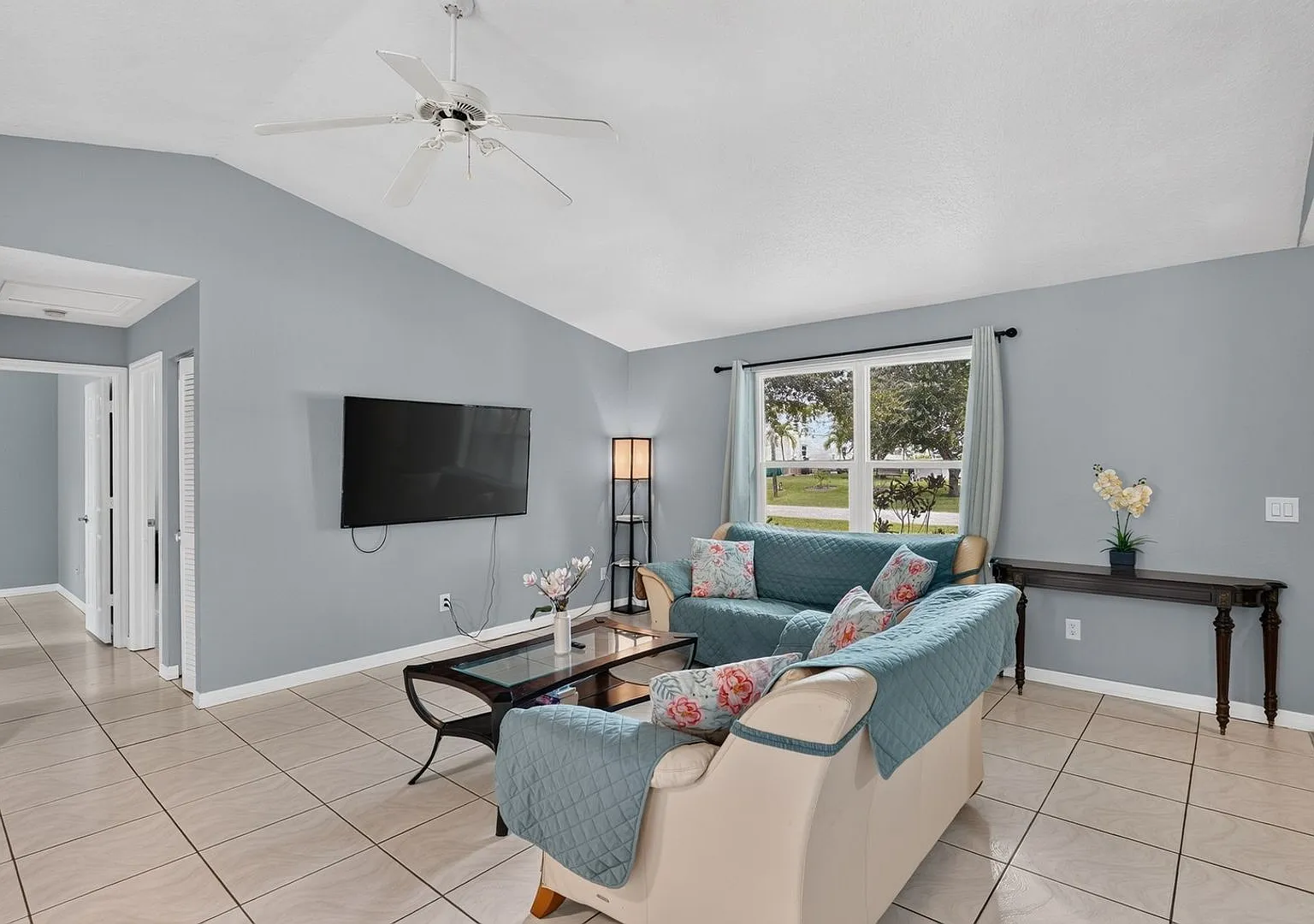 Charming 3 bed 3 bath House in Port Charlotte — Photo 4