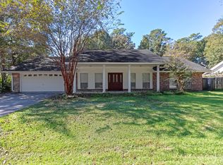 696 Apona St, Diamondhead, MS 39525