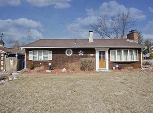 44 Vadnais St, Springfield, MA 01104