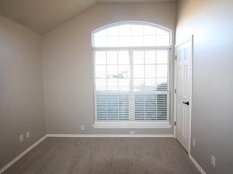 2120 Fair Meadow Dr — Photo 15