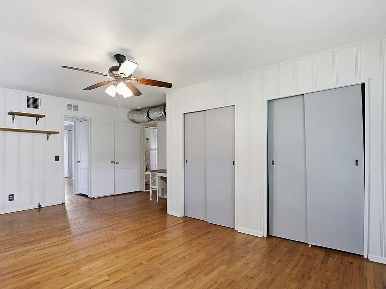 902 W Bridge St — Photo 12