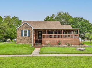 410 N Crittenden St, Marshfield, MO 65706
