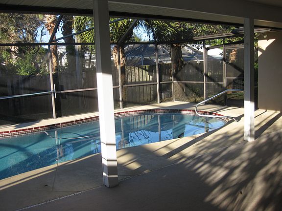 screened pool