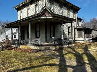 401 W 4th St, Delavan, IL 61734