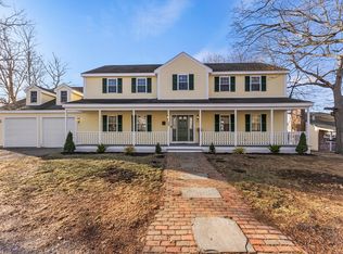 55 Overlook Rd, Weymouth, MA 02189