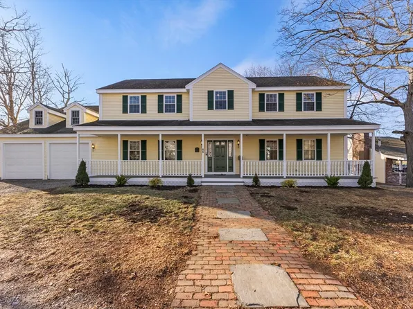 55 Overlook Rd, Weymouth, MA 02189