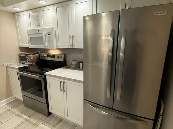 608 Waterside #608, Lake Worth, FL 33462