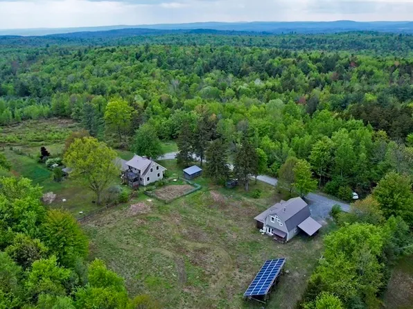 199-199J Stonewall Dr, Ashfield, MA 01330