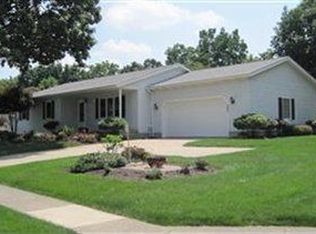 101 Pin Oak Trl, Seville, OH 44273