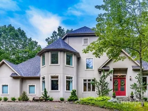 42 Ganohenv Ct, Brevard, NC 28712