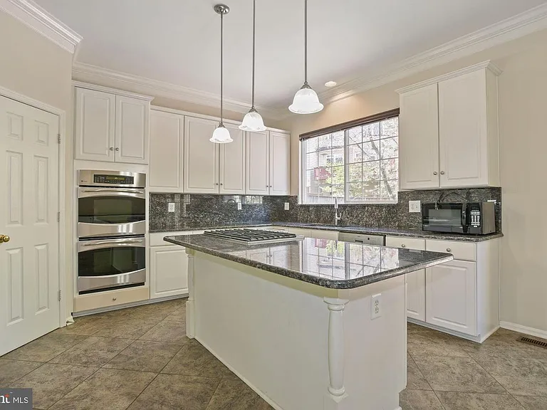4002 Rosemeade Dr — Photo 11