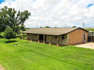 601 W Holly St, Goree, TX 76363