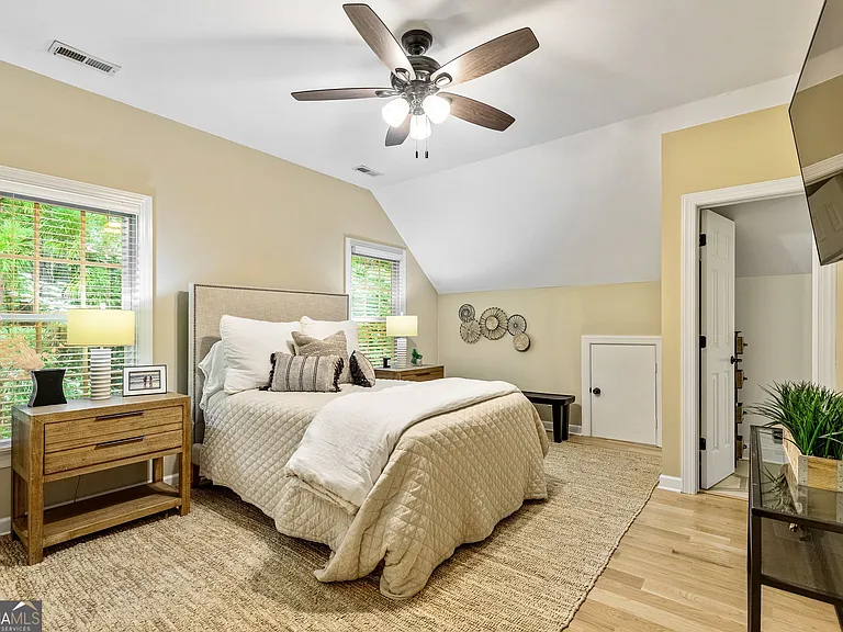 125 N Cove Dr — Photo 59