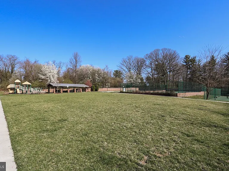 304 Orchard Ridge Dr — Photo 40