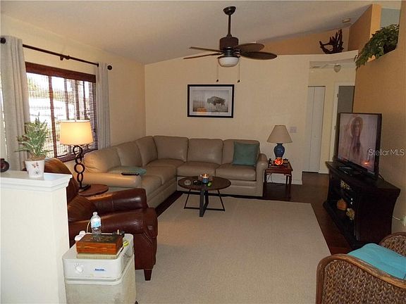 4th image of 10058 SW 62nd Cir