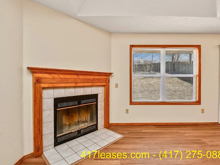 3318 S Valley View Dr — Photo 9