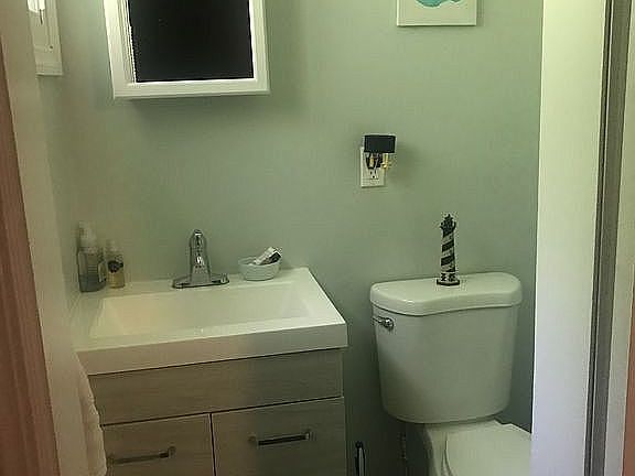 master bedroom Bathroom 