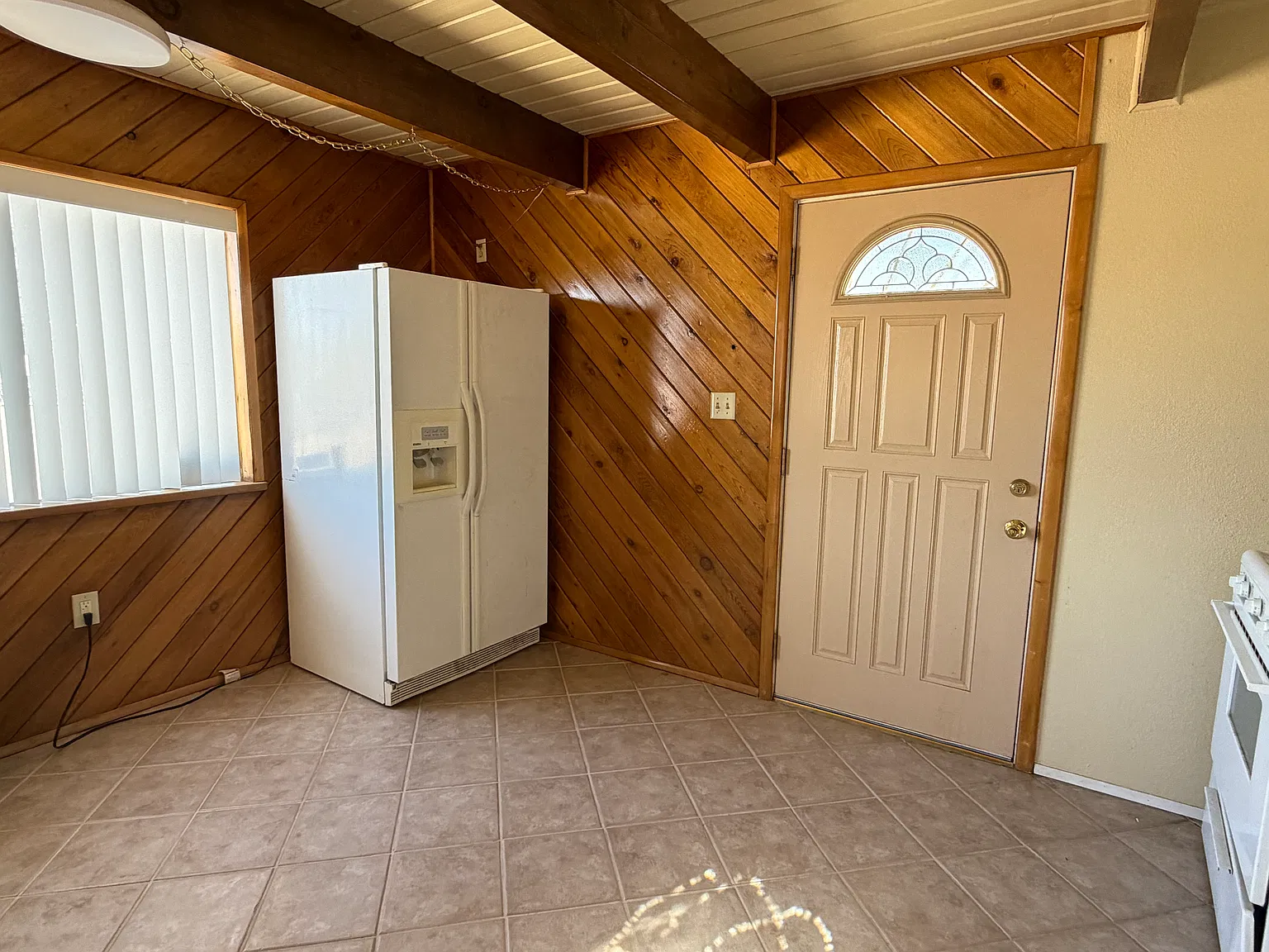 2 bed, 1.5 bath, 1100 sqft, $1,400 — Photo 4
