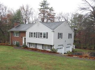 16 Old Stagecoach Rd, Bedford, MA 01730