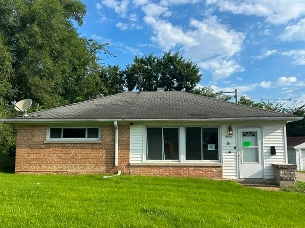 16 Sauk Trl, Park Forest, IL 60466