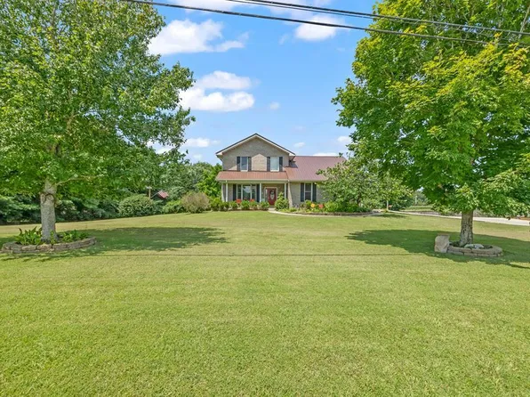 1590 Rickman Rd, Livingston, TN 38570