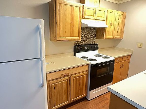5th image of 411 E Coeur D Alene Ave #5