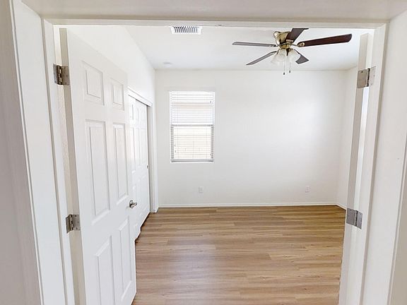 3rd image of 1008 N 169th Ave