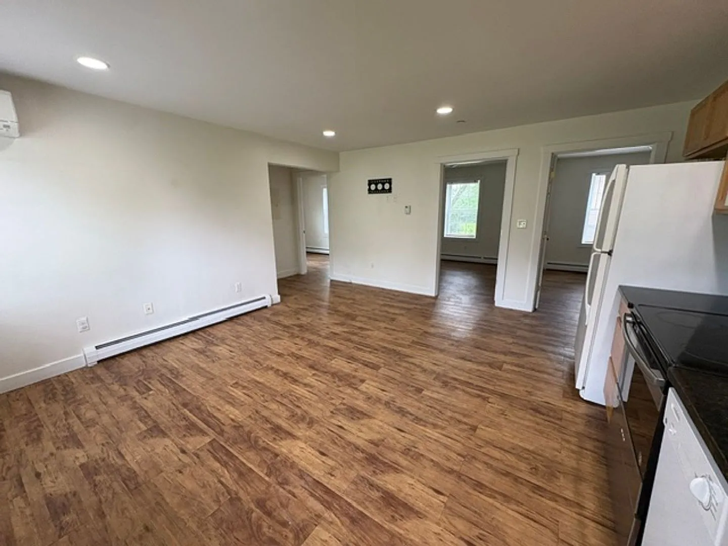 Cute 3-4 Bedroom Apartment in Keene NH! — Photo 3