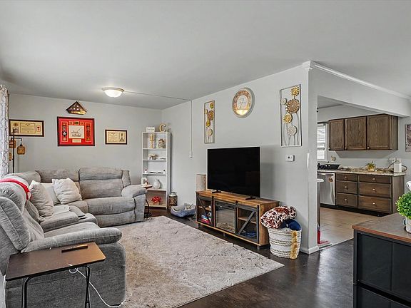 5th image of 1906 Winchester Dr