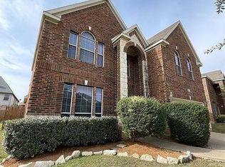 917 Sycamore St, Burleson, TX 76028