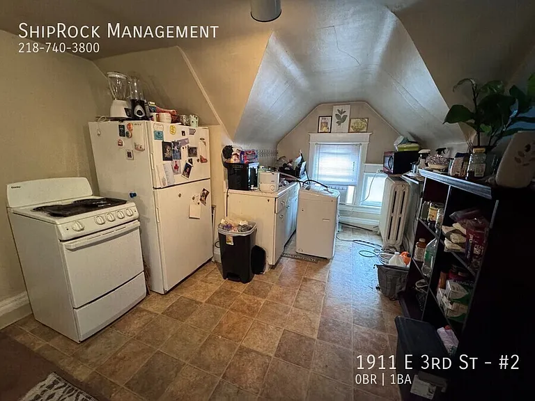 1911 E 3rd St #2 — Photo 6