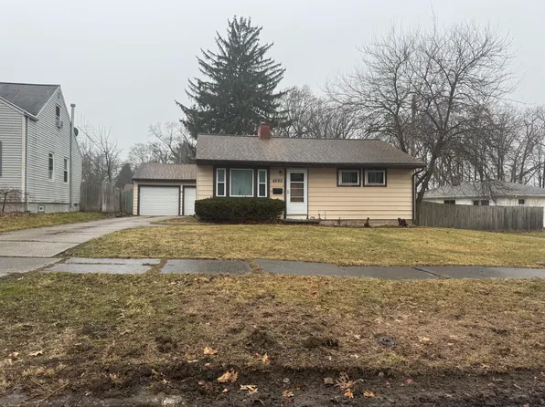 4290 W 189th St, Cleveland, OH 44135