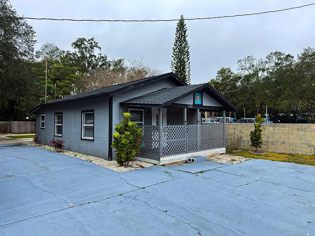 Building Photo - 2882 Sanford Ave