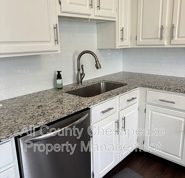 820 Comer Sq — Photo 6