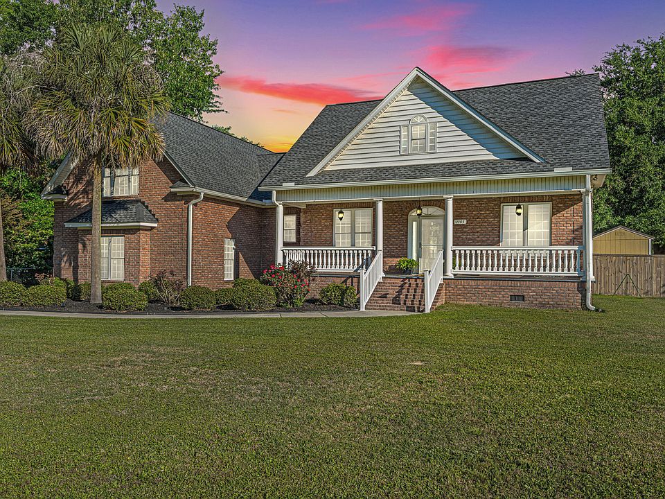 1st image of 1703 Redwood Dr