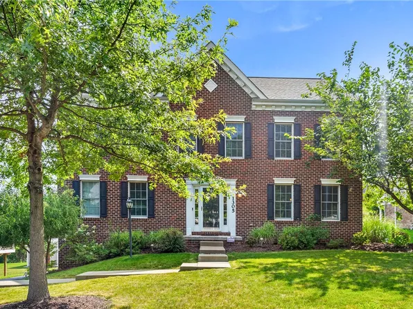 1305 Maplewood Cir, Washington, PA 15301
