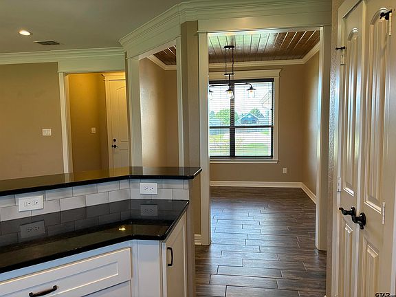 5th image of 13359 Hickory Oak Dr