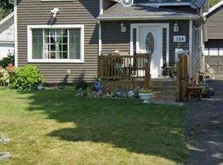 124 Smyles Dr, Rochester, NY 14609